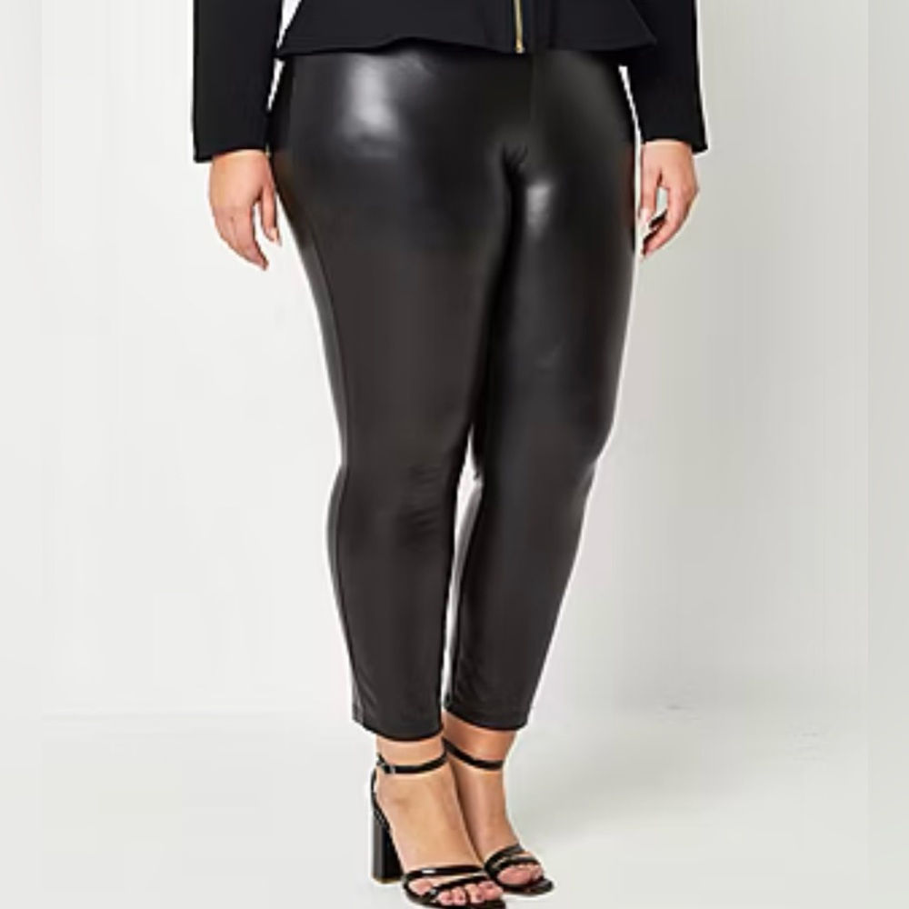NWT Bold Elements faux leather leggings